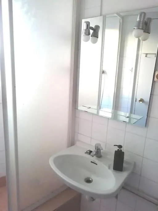 Habitacion Doble Exterior En Piso Compartido Sant Cugat del Vallès Apartmán
